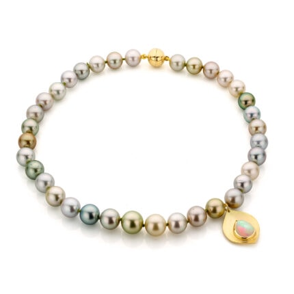 pearl necklace tahiti pearls yellow gold welo opal marie-benedicte