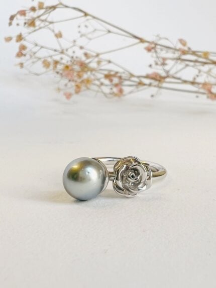 romantic-ring-rose-white-gold-grey-pearl-marie-benedicte