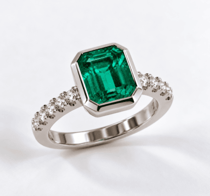 verlovingsring-smaragd-witgoud-diamanten